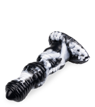 Load image into Gallery viewer, Hurry suction cup alien dildo