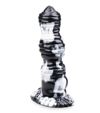 Load image into Gallery viewer, Hurry suction cup alien dildo